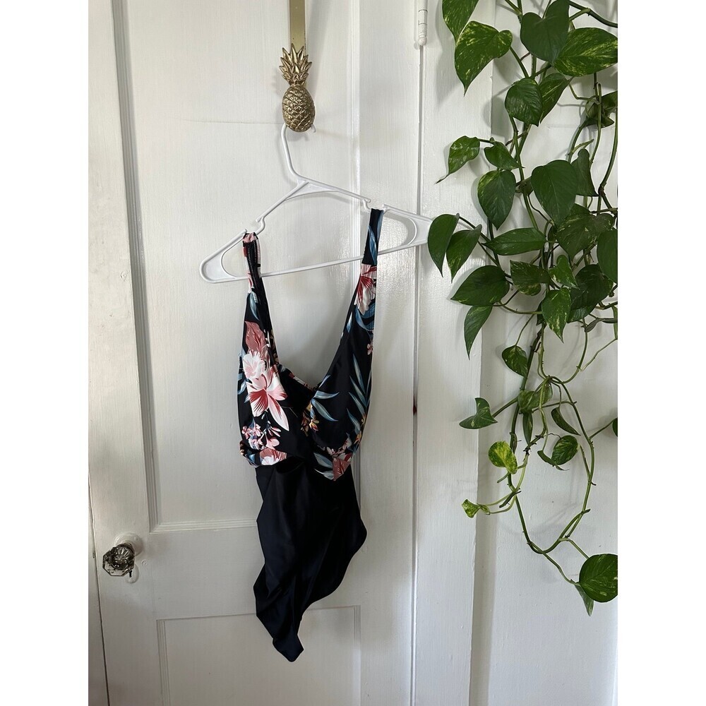 Women’s size x-large floral black one piece swim suit